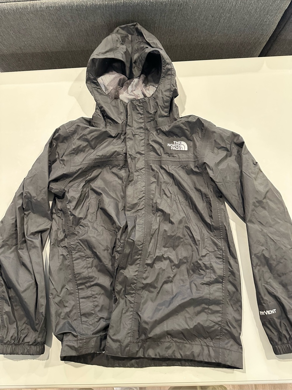 North face boys 10/12 medium windbreaker rain jacket 10/12